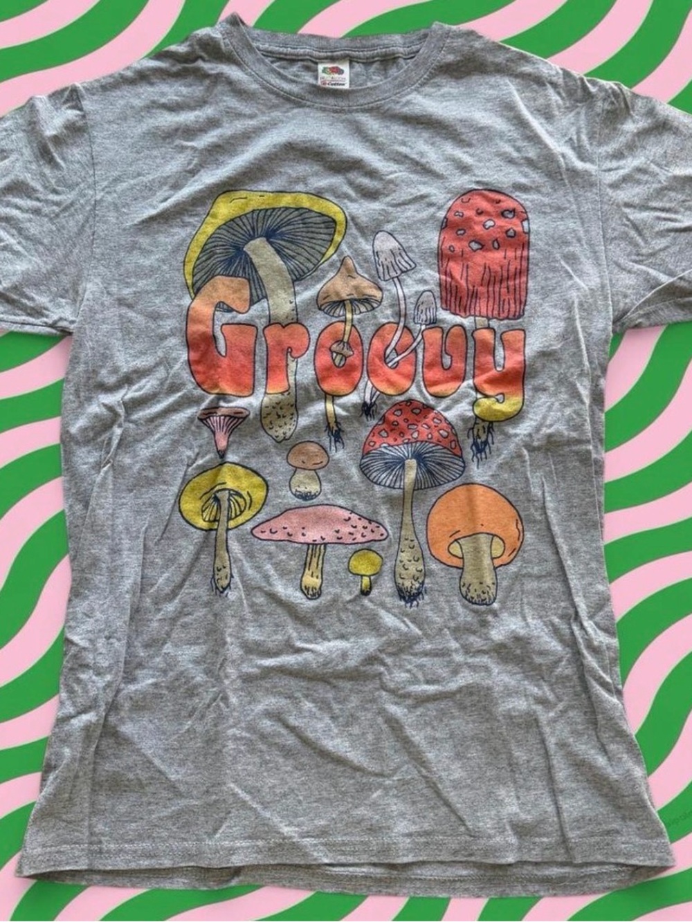 Fruit of the Loom Groovy T-Shirt with Mushrooms